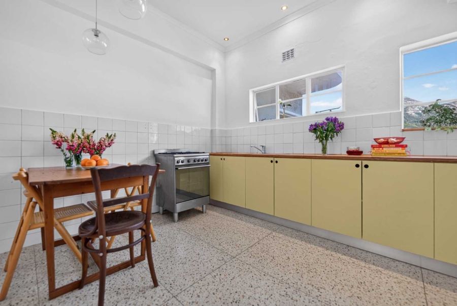 2 Bedroom Property for Sale in Gardens Western Cape